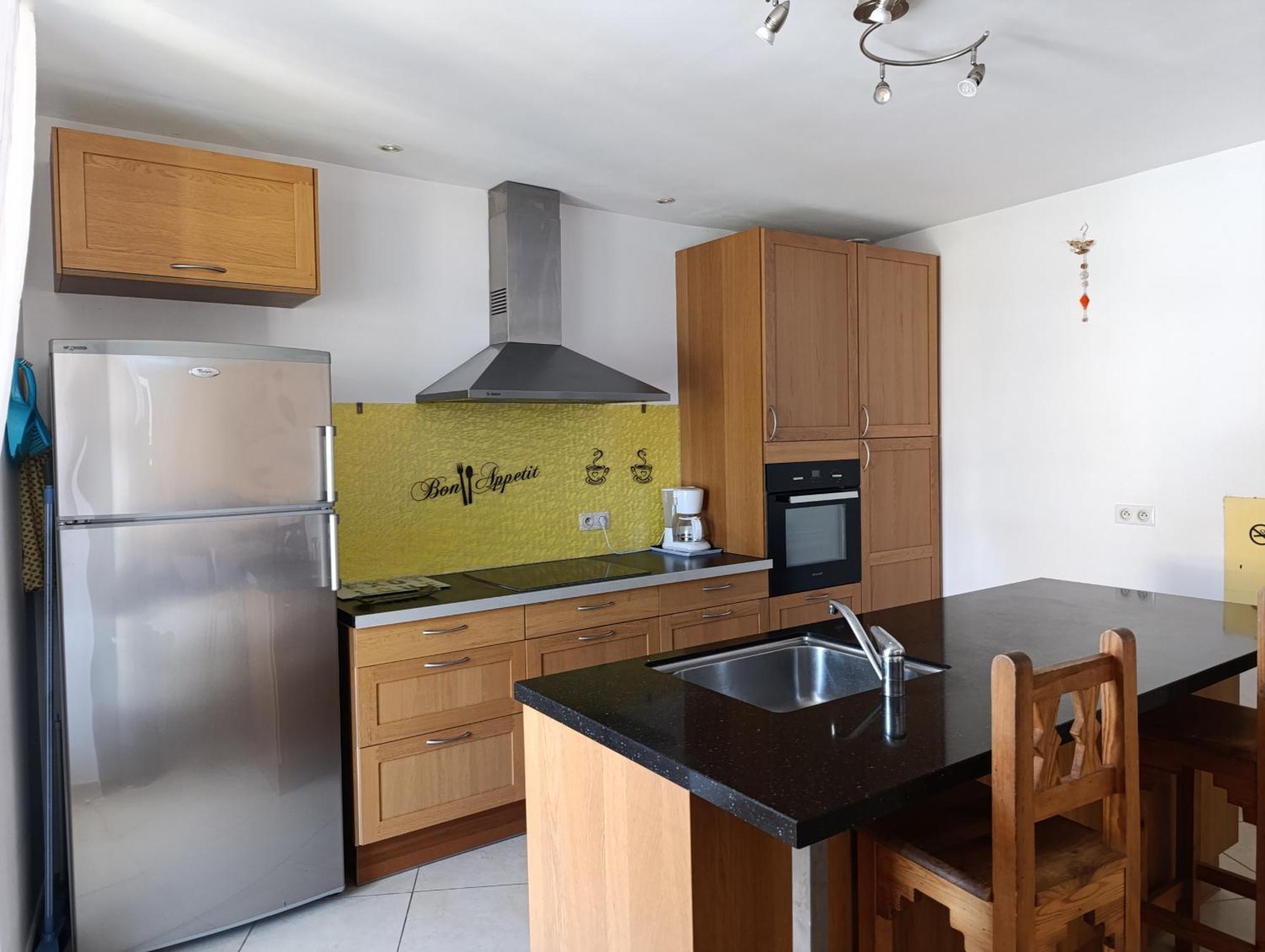 Maison de village spacieuse et agréable Saint-Georges-de-Luzençon Esterno foto