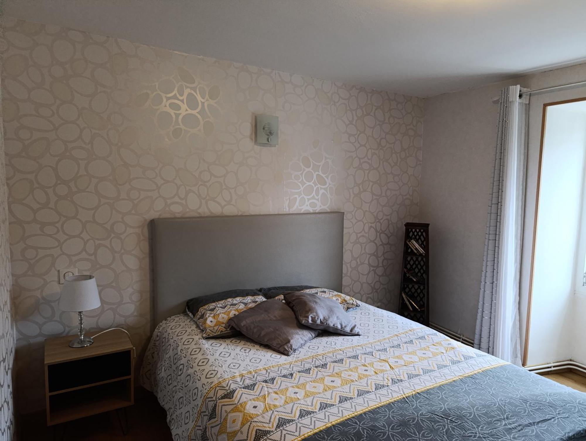 Maison de village spacieuse et agréable Saint-Georges-de-Luzençon Esterno foto