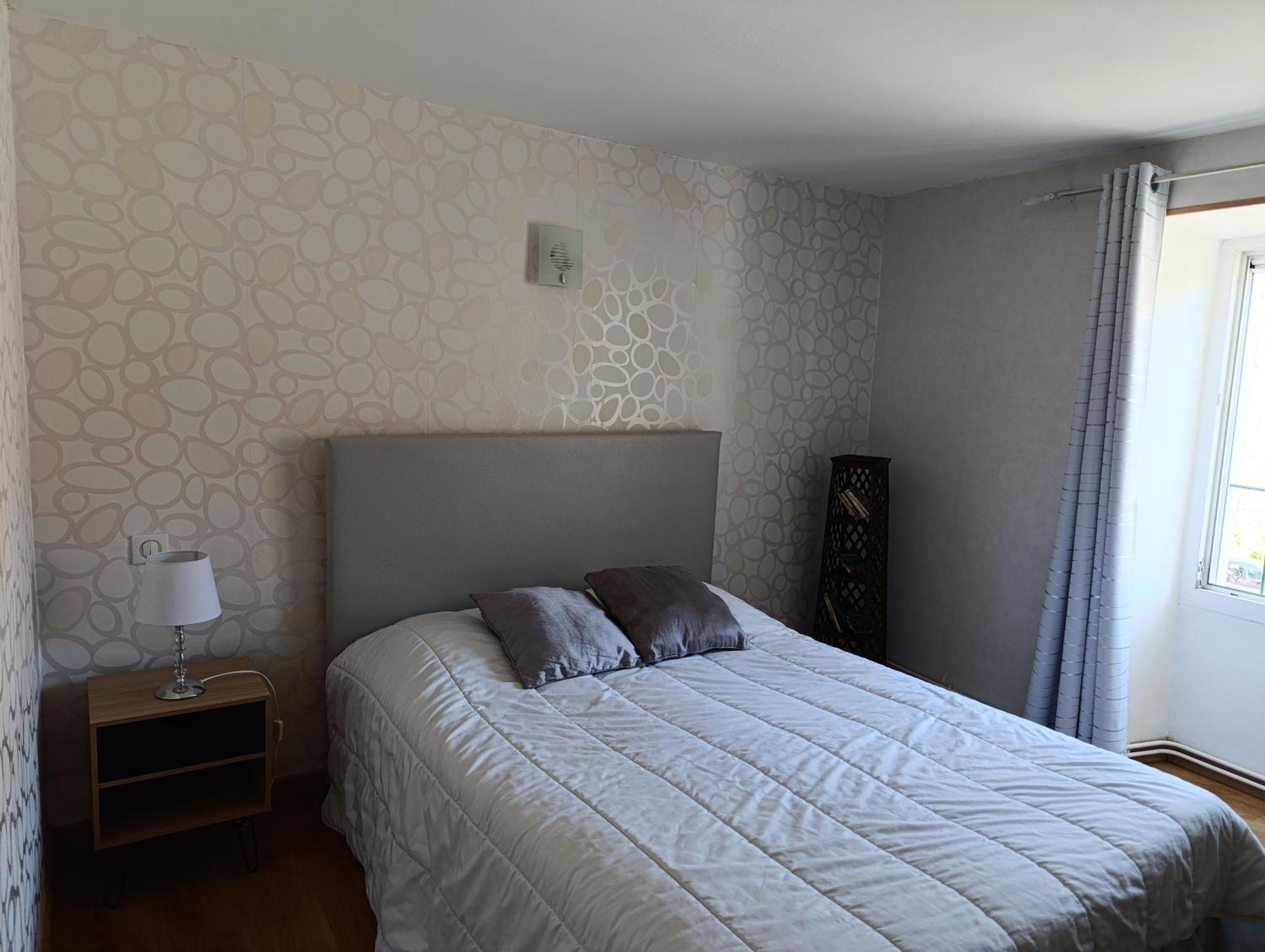 Maison de village spacieuse et agréable Saint-Georges-de-Luzençon Esterno foto