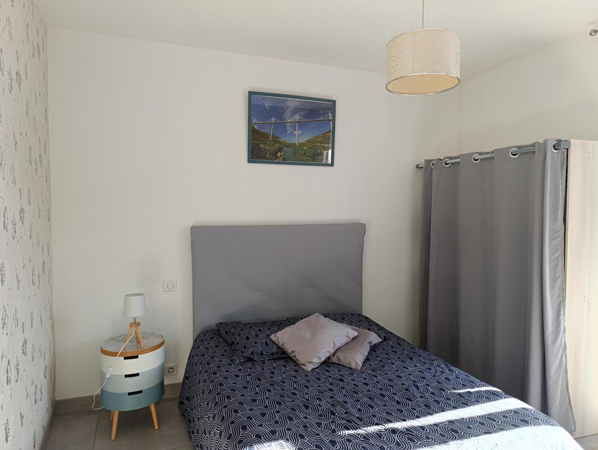 Maison de village spacieuse et agréable Saint-Georges-de-Luzençon Esterno foto