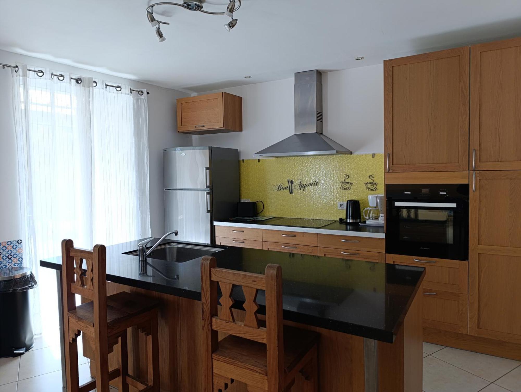 Maison de village spacieuse et agréable Saint-Georges-de-Luzençon Esterno foto